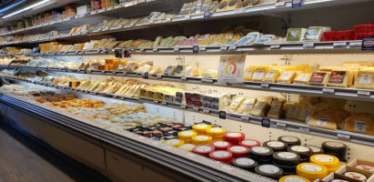 Wisconsin Cheese Mart food