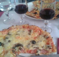 Pizzeria des Platanes food