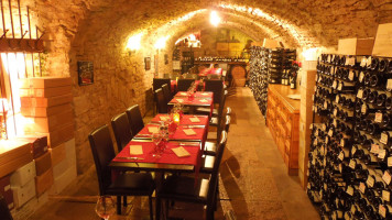 Cave du Paradoxe food