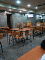 Pizzaria Celeste inside