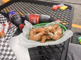 Bayou Hot Wings food