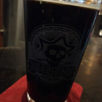 Los Muertos Brewing food