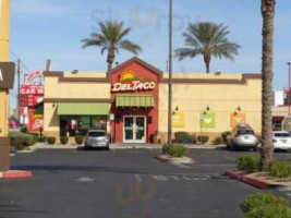 Del Taco outside