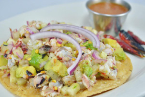 Hector's Mariscos food