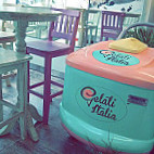 Gelati Italia inside