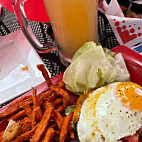 Red Robin Gourmet Burgers And Brews food