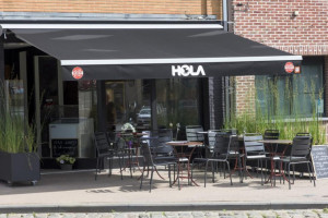 Hola Kitchen, Tapas inside