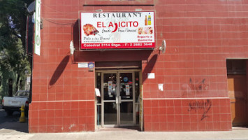 El Ajicito outside