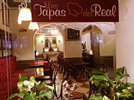 Las Tapas Del Real inside