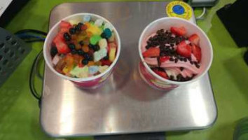 Menchie's Frozen Yogurt food