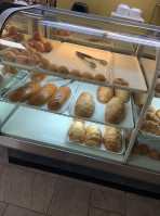 Molinas Bakery food