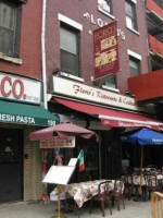 Florio's Pizzeria inside