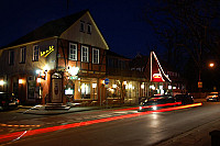 La Taverna outside