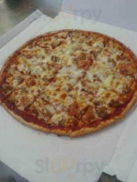 Maya's Pizza food