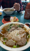 Pho Que Huong food