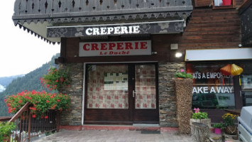 Creperie Le Duche outside