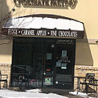 Rocky Mountain Chocolate outside