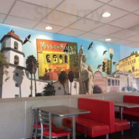 Carl's Jr. inside