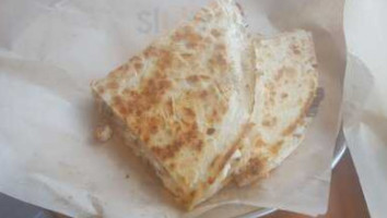 Dillas Quesadillas food