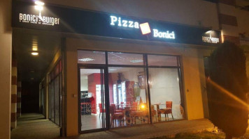 Pizza Bonici food