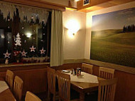 Landgasthaus Linder Grube inside