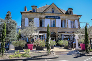 Restaurant le Montauban outside