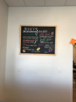 Sunshine Juice Co. inside