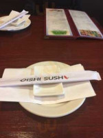 Oishi Sushi inside