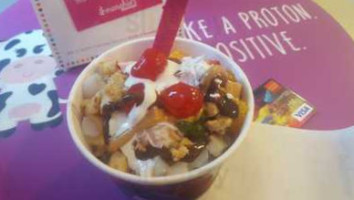 Menchie's Frozen Yogurt food