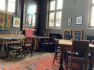 Cholmondeley Arms inside