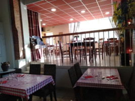 Le Relais De Montchal food