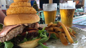 Maryborough Sports Club food