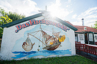 Fischkombüse outside