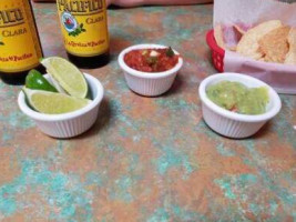 Taqueria Los Compadres food