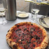 Pizzeria Delfina food