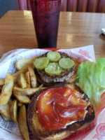 Fuddruckers food