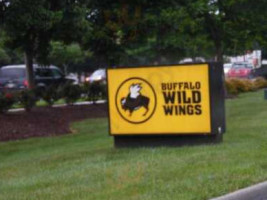 Buffalo Wild Wings outside