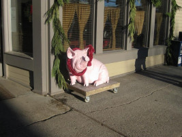 Steamboat Smokehouse outside