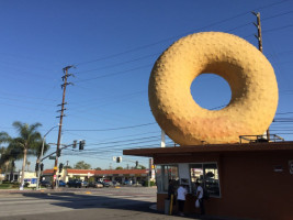 Dale's Donuts food