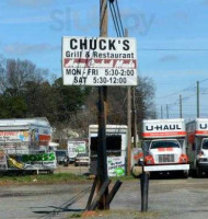 Chuck's Grill outside