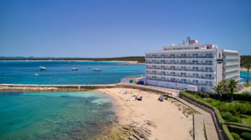 Cassai Beach House Ses Salines inside