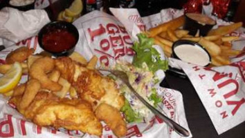 Red Robin Gourmet Burgers And Brews food