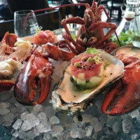 The Grilled Oyster Company food