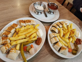 Fattoush Lounge food