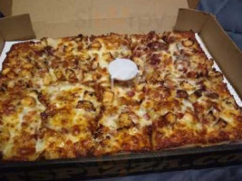 Jet's Pizza food