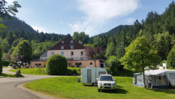 Le Domaine Des Fines Fleurs Du Terroir food