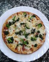 Pizza Italia food