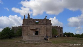 Manturna inside