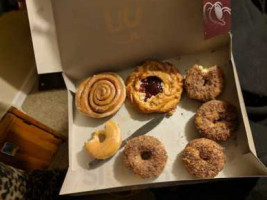 Winchell's Donut House food