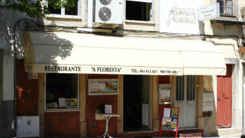 A Floresta outside